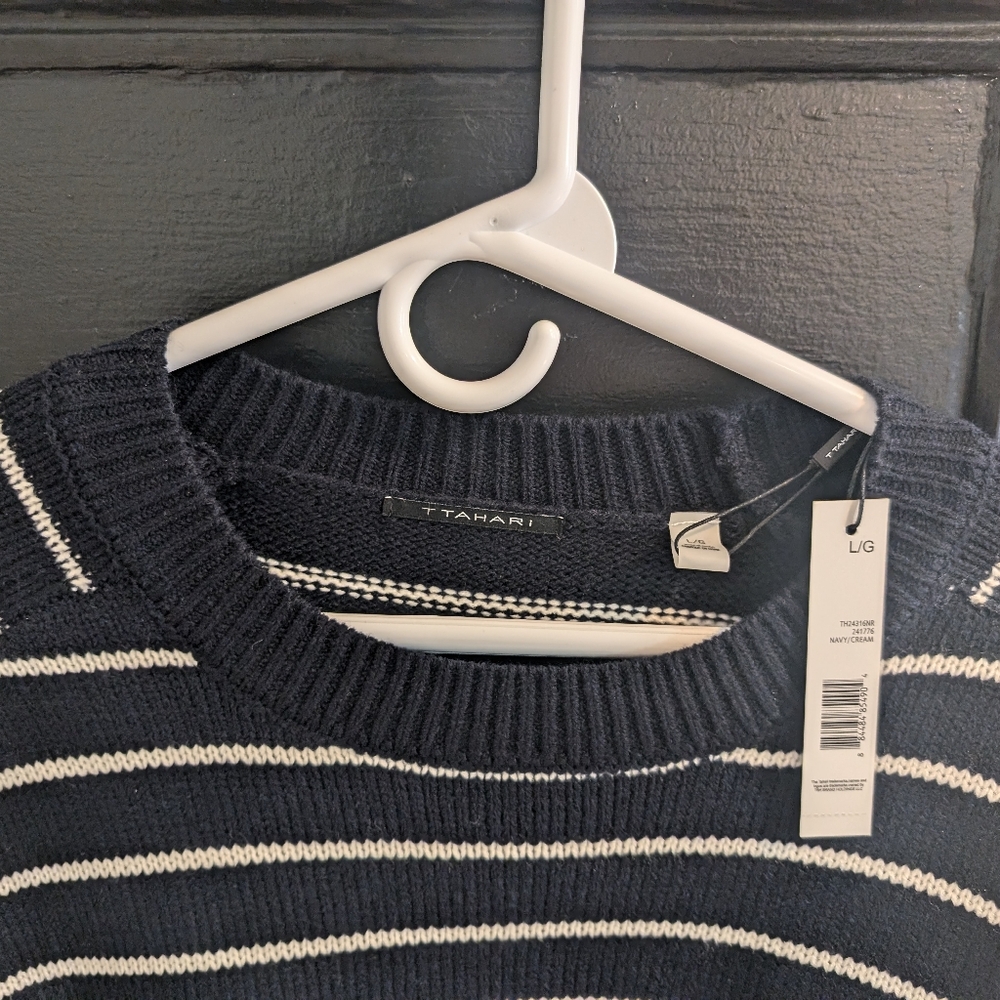 T Tahari Sweater crop Women BNWT - Picture 6 of 16